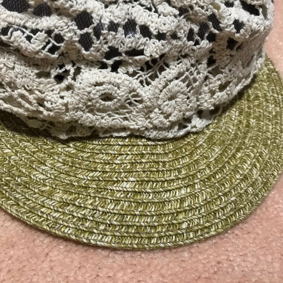 GRACE Lace Crochet Newspaper Boy Cap - Picture 5 of 9